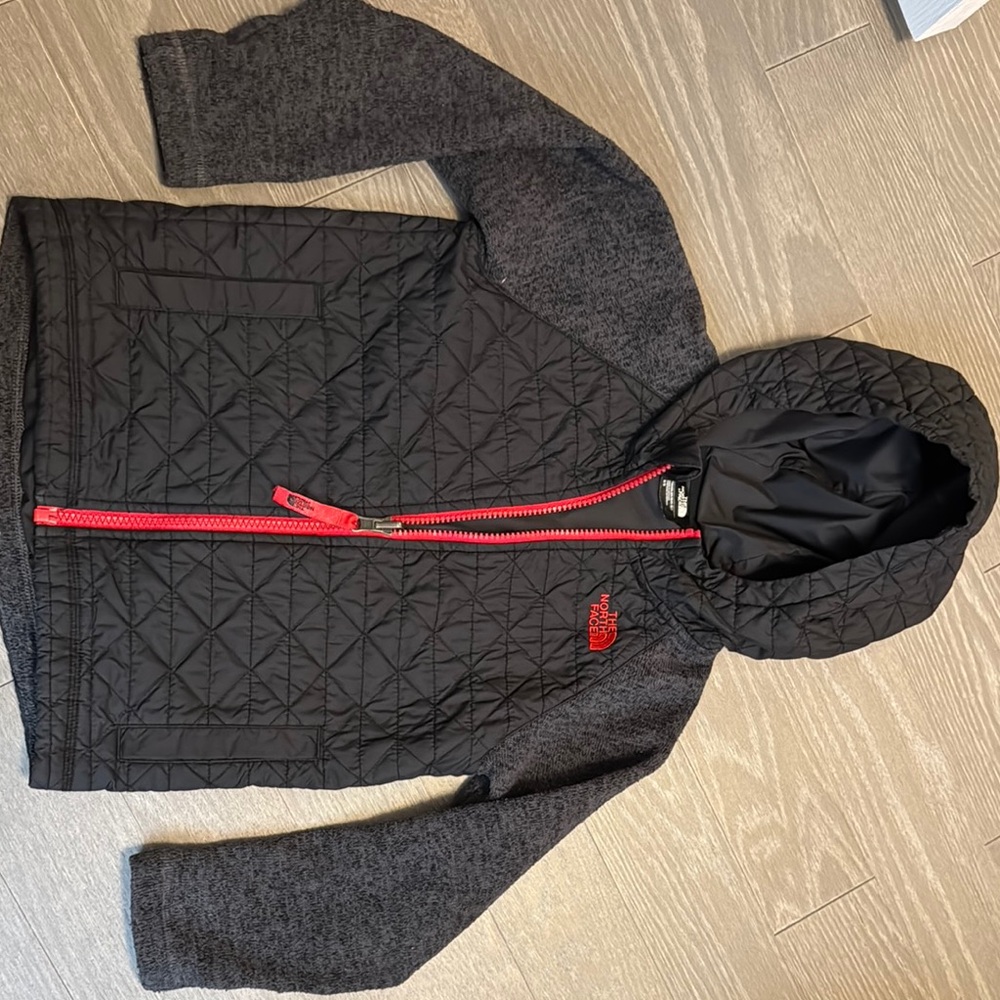The North Face Black and Red Hooded sweater / jacket